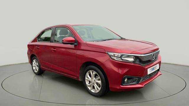 https://images10.gaadi.com/usedcar_image/4560221/original/21ccb03a2e7f5d5c6cc5869a1fc9ffad.jpg?imwidth=6400