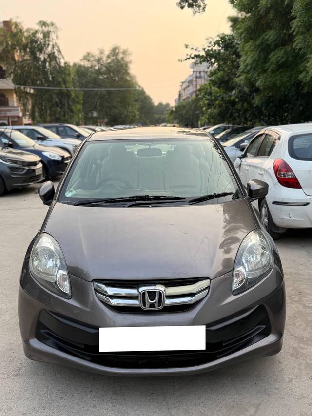 https://images10.gaadi.com/usedcar_image/4560260/original/processed_64cb0ce3-f082-455f-9510-62bc71de58b1.jpg?imwidth=6400