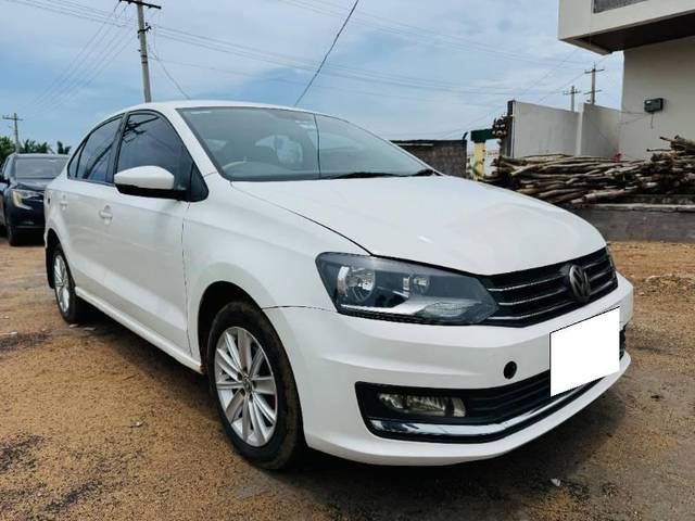 https://images10.gaadi.com/usedcar_image/4560280/original/processed_aee2757a-44f3-4a5e-a99b-2b49d9d8311a.jpg?imwidth=6400