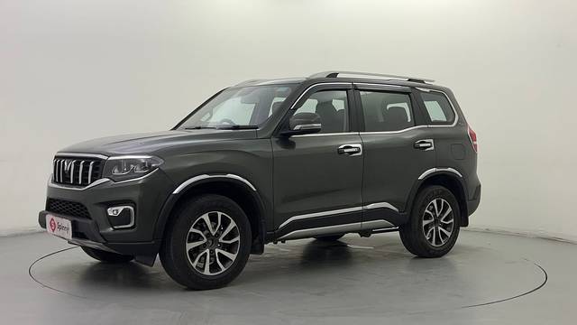 https://images10.gaadi.com/usedcar_image/4560366/original/f6590af717c615f4e6cb26054ea90cb2.JPG?imwidth=6400