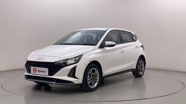 https://images10.gaadi.com/usedcar_image/4560383/original/d75c365cd886d1875944aacb732e21a7.JPG?imwidth=6400