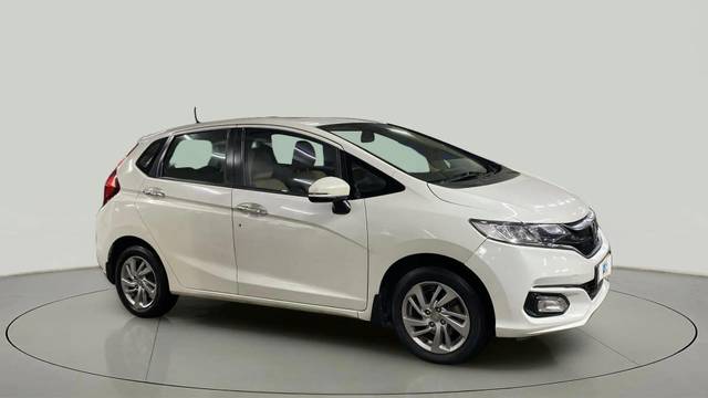 https://images10.gaadi.com/usedcar_image/4560419/original/010e6bd080e7b998c4cf1bd145815f1d.jpg?imwidth=6400