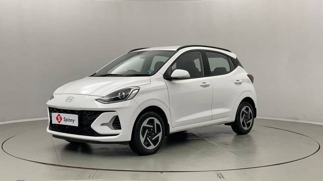 https://images10.gaadi.com/usedcar_image/4560425/original/4e1e9f7a3fcea1dbbe61afac747a9701.JPG?imwidth=6400