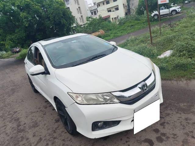 https://images10.gaadi.com/usedcar_image/4560480/original/processed_9383365b-5d88-4666-9b1d-6abdc6283229.jpg?imwidth=6400
