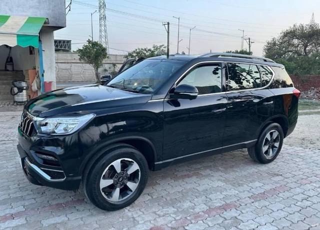 https://images10.gaadi.com/usedcar_image/4560493/original/processed_205345a0-7aef-453b-8b35-7b8ea1abc5be.jpeg?imwidth=6401