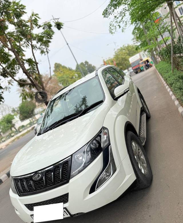 https://images10.gaadi.com/usedcar_image/4560495/original/processed_675ecca9-b6b1-46d9-b8a9-d82508ae3ee6.jpg?imwidth=6401