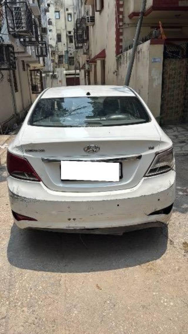 https://images10.gaadi.com/usedcar_image/4560508/original/processed_02b2c19b-fc43-4c09-9db8-df1aa40577fa.jpeg?imwidth=6401