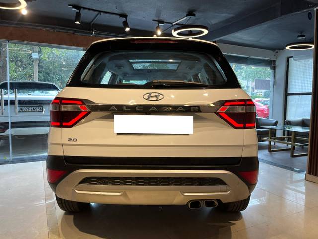 https://images10.gaadi.com/usedcar_image/4560540/original/processed_19b5c474f4869697ddbead9819a4c625.jpeg?imwidth=6401
