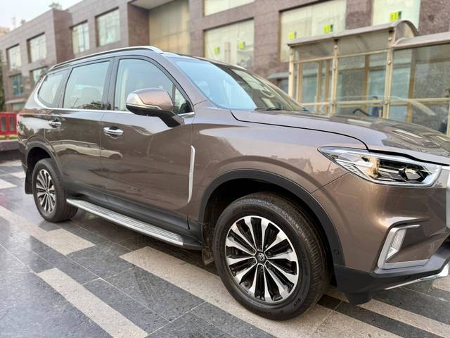 https://images10.gaadi.com/usedcar_image/4560544/original/processed_c8c7147c8f3de56e8a22937abf83dcea.jpg?imwidth=6400