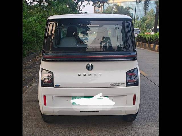 https://images10.gaadi.com/usedcar_image/4560550/original/5736256b703a46360c2a6d2e67f4ad0f.jpg?imwidth=6402