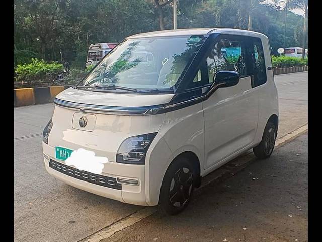 https://images10.gaadi.com/usedcar_image/4560550/original/processed_407e622331ae91f83b999b6459ba9dbd.jpg?imwidth=6400