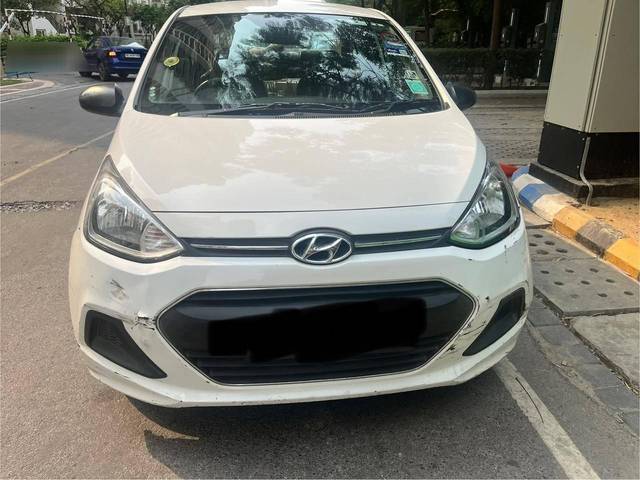 https://images10.gaadi.com/usedcar_image/4560587/original/processed_2e716cdb4a3a71c59226850e96a3dd59.jpg?imwidth=6401
