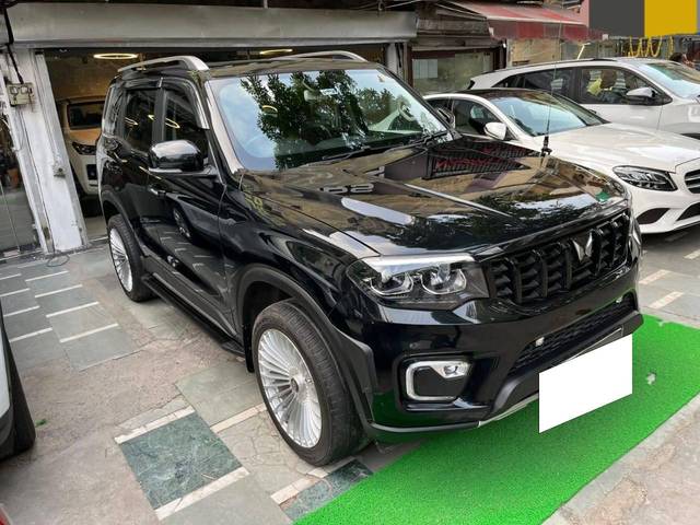 https://images10.gaadi.com/usedcar_image/4560588/original/processed_a8a09bc2320b833043e72bdbfc9c2909.jpeg?imwidth=6400