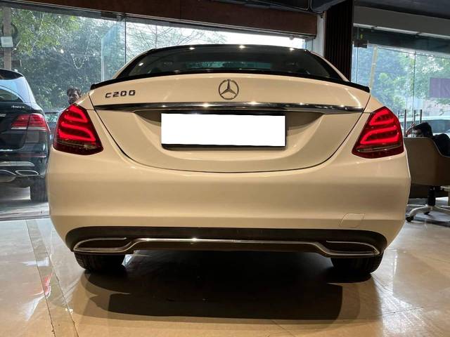 https://images10.gaadi.com/usedcar_image/4560592/original/processed_b0d142d632832af2a8084be418221483.jpeg?imwidth=6402