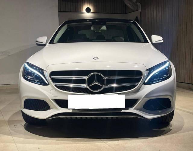 https://images10.gaadi.com/usedcar_image/4560592/original/processed_b9753a22b5475152b23229e42c39f4c8.jpeg?imwidth=6400