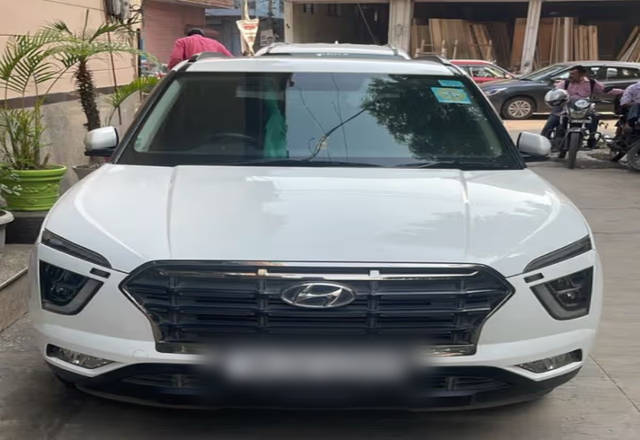 https://images10.gaadi.com/usedcar_image/4560604/original/4b4ed34d-14eb-46a5-a94b-21e8ee73dfcb.?imwidth=6401