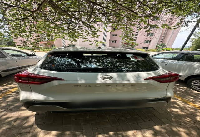 https://images10.gaadi.com/usedcar_image/4560619/original/8bdd1f54-3a64-4901-b520-c2d3d9e61f8c.?imwidth=6402