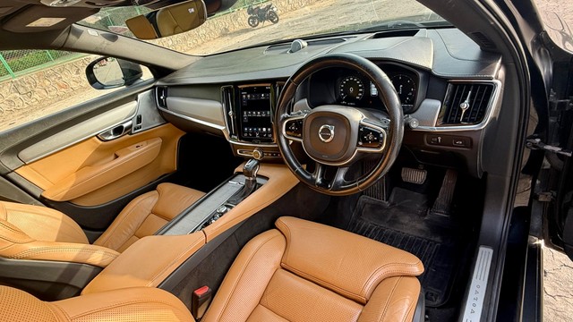 Second-hand 2018 Volvo V90 Cross Country D5 Inscription for sale in New Delhi-12