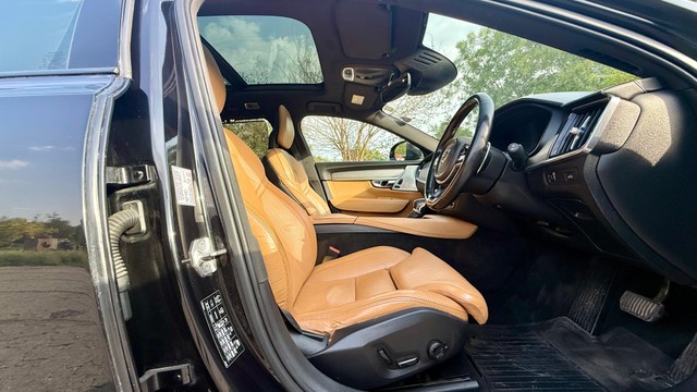 Second-hand 2018 Volvo V90 Cross Country D5 Inscription for sale in New Delhi-11