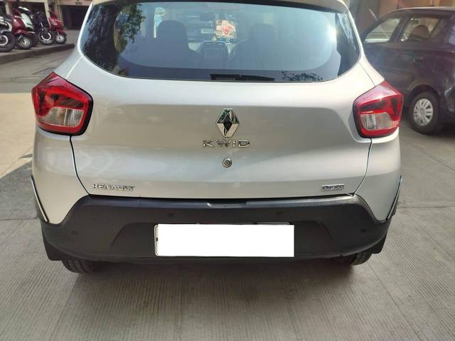 https://images10.gaadi.com/usedcar_image/4560641/original/processed_d75d8a24a2faca9ac8ee69022914bed0.jpg?imwidth=6401