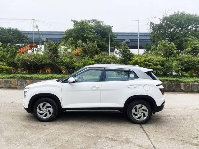 https://images10.gaadi.com/usedcar_image/4560679/original/processed_53c815295d15dcb446b93aa0da385cbc.jpg?imwidth=6402