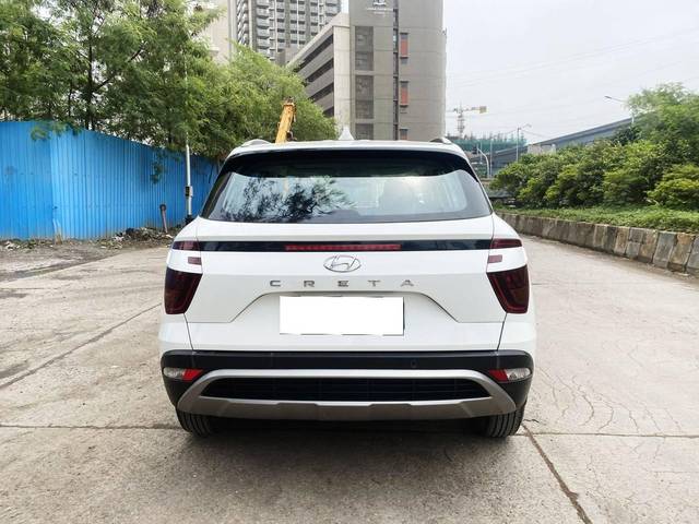 https://images10.gaadi.com/usedcar_image/4560679/original/processed_c943a38361beffb2a9e7e3ff0c8e5e05.jpg?imwidth=6401