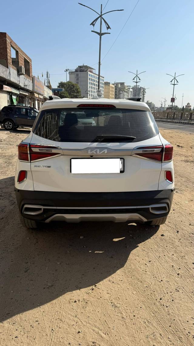 https://images10.gaadi.com/usedcar_image/4560692/original/processed_524786d7fa57af293c4d0526a2163a73.jpg?imwidth=6402