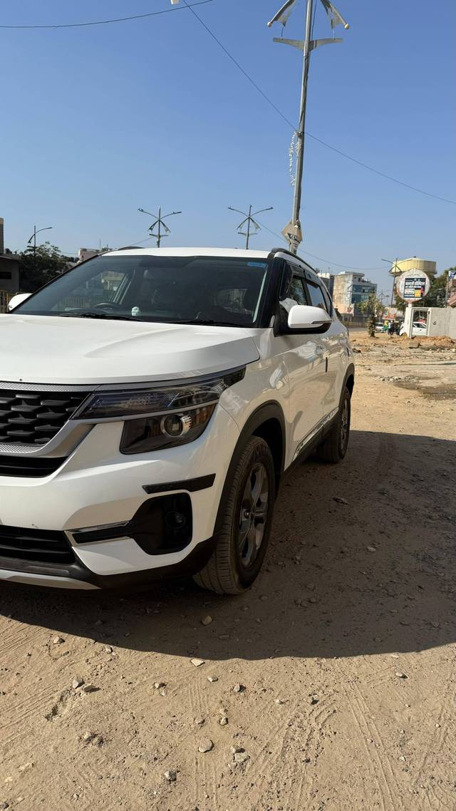 https://images10.gaadi.com/usedcar_image/4560692/original/processed_c0995531d244fe048729c080cced3a62.jpg?imwidth=6400