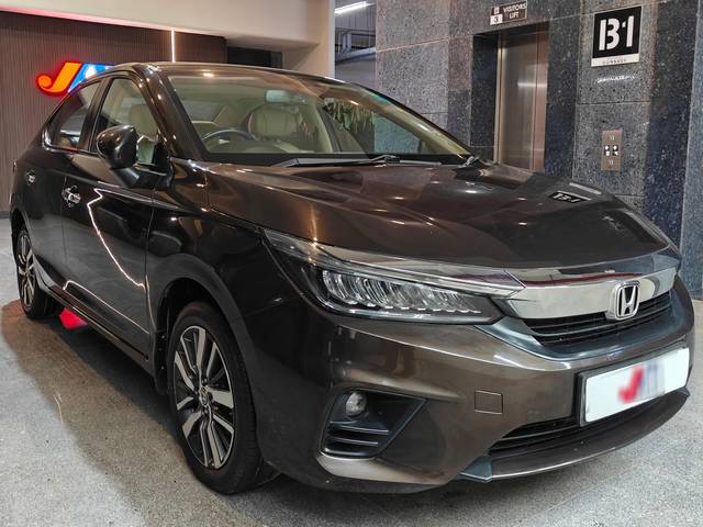 https://images10.gaadi.com/usedcar_image/4560697/original/processed_5909dbf81debd6c6be488ace84856fc6.jpg?imwidth=6400