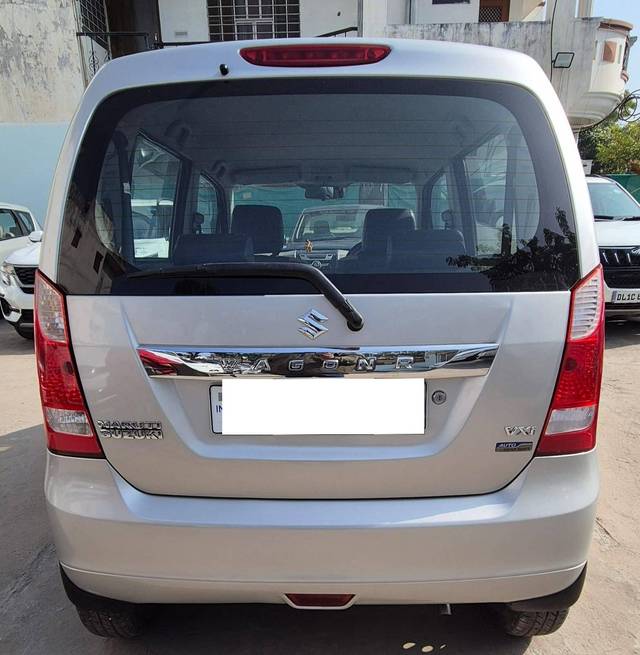 https://images10.gaadi.com/usedcar_image/4560701/original/processed_0287604cef3f279c17bb0e286f47927d.jpg?imwidth=6402