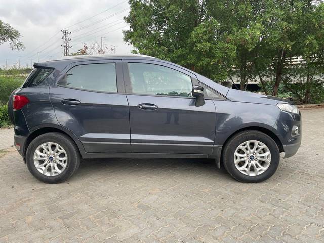 https://images10.gaadi.com/usedcar_image/4560704/original/bce03670ff47a8632e973c70cb0dda02.jpg?imwidth=6401