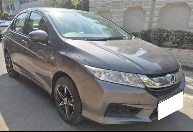 https://images10.gaadi.com/usedcar_image/4560709/original/processed_2ced8d92ea32e7bdb4a06e36e96993ab.jpg?imwidth=6400