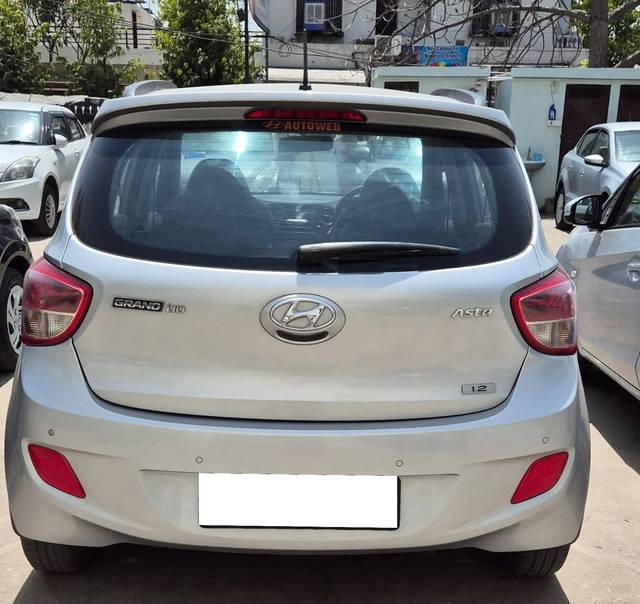 https://images10.gaadi.com/usedcar_image/4560721/original/processed_076d76aa14a1a639c571728da87bc8a3.jpg?imwidth=6401