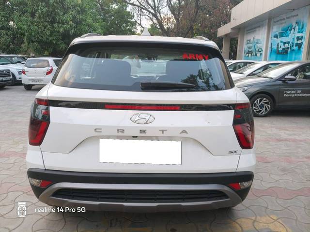 https://images10.gaadi.com/usedcar_image/4560723/original/processed_07a38e2e500453ffa079469f30d4e2ff.jpg?imwidth=6401