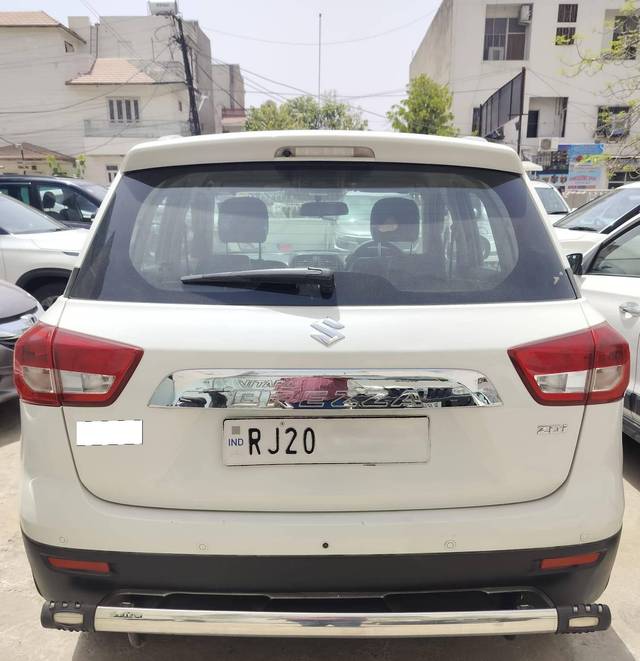 https://images10.gaadi.com/usedcar_image/4560724/original/processed_a015bee99d7084ccfba45951be9b463d.jpg?imwidth=6401