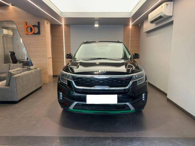 https://images10.gaadi.com/usedcar_image/4560732/original/processed_d289037bf3961b9bf2d0a6d0c004c994.jpeg?imwidth=6400