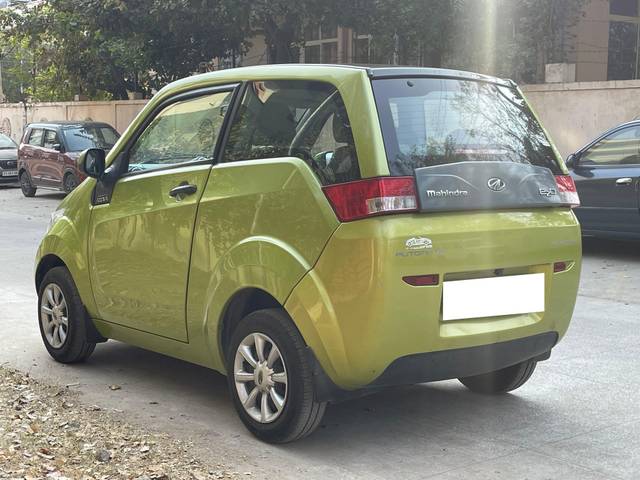 https://images10.gaadi.com/usedcar_image/4560733/original/processed_a94345195cedb027a6fddabe6a879ce9.jpg?imwidth=6402
