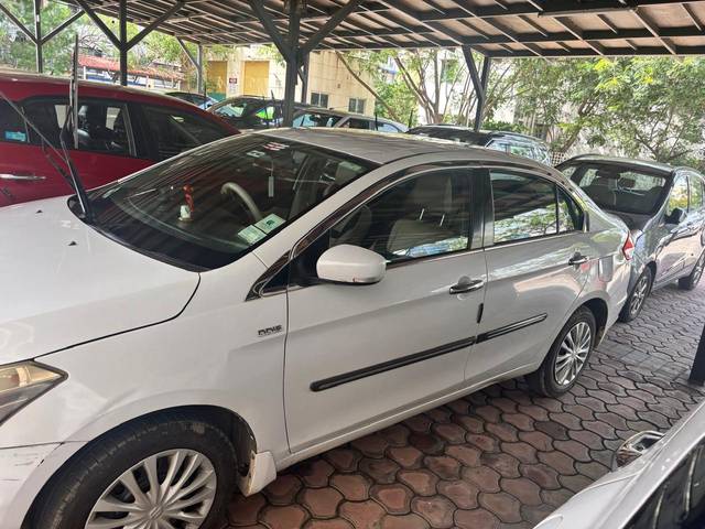 https://images10.gaadi.com/usedcar_image/4560795/original/9cf2787d-763c-43ae-9725-f5441717a3d9.jpg?imwidth=6401