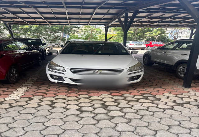 https://images10.gaadi.com/usedcar_image/4560795/original/b0365fc4-a080-416a-b95b-5d1bf1426926.?imwidth=6400