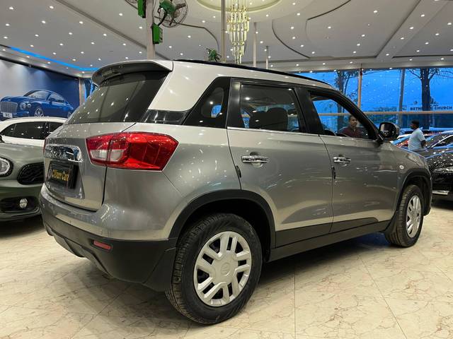 https://images10.gaadi.com/usedcar_image/4560805/original/processed_8b50f53a7b546168b2a1d604bf40deca.jpg?imwidth=6401