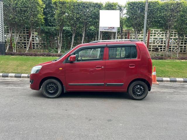 https://images10.gaadi.com/usedcar_image/4560840/original/processed_ef979fc4362bf9e74159fa3bda463924.jpg?imwidth=6400