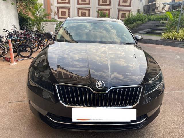 https://images10.gaadi.com/usedcar_image/4560843/original/processed_788fe3894dffc482b2c49699aa8b65f0.jpeg?imwidth=6400