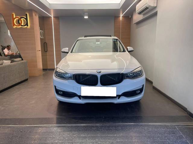 https://images10.gaadi.com/usedcar_image/4560852/original/processed_c7540b9697033a832210ab14b5bc041b.jpeg?imwidth=6400