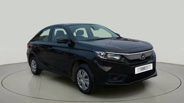 https://images10.gaadi.com/usedcar_image/4560854/original/06425d76b955dbed71e9798163b7b283.jpg?imwidth=6400