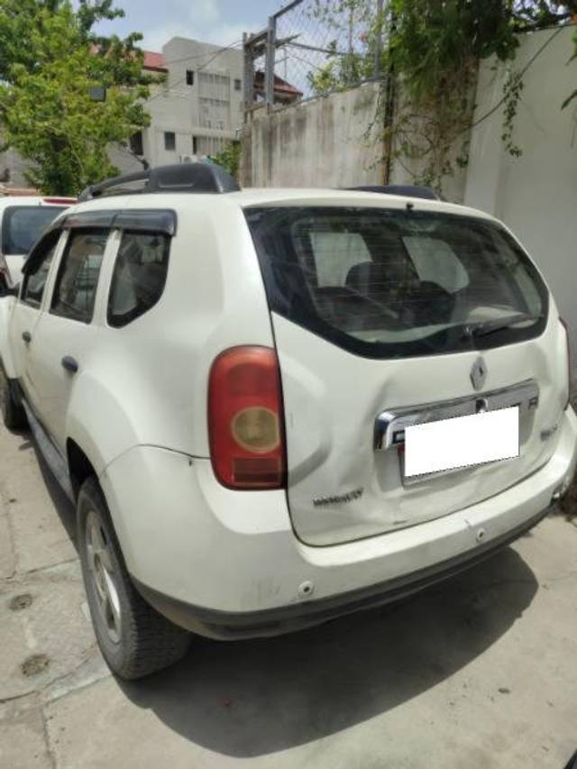 https://images10.gaadi.com/usedcar_image/4560897/original/processed_b1c1001e-a203-45d2-925d-289e5eb64ec8.jpg?imwidth=6402