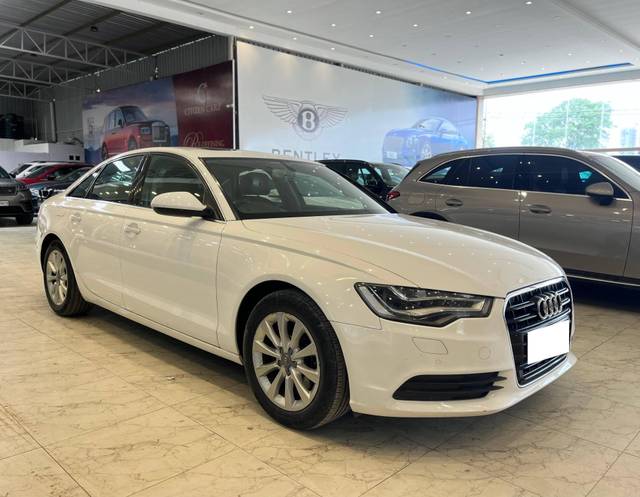 https://images10.gaadi.com/usedcar_image/4560909/original/processed_96b7e2b71cd4793e8a183a0c9acd0533.jpg?imwidth=6400