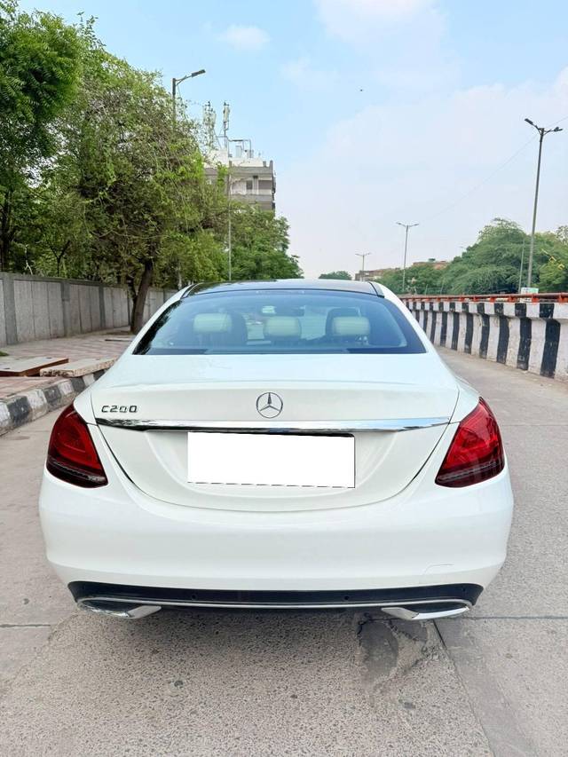 https://images10.gaadi.com/usedcar_image/4560930/original/processed_cbbb85b94dd6ed6e191b8354a2b8b93b.jpeg?imwidth=6402