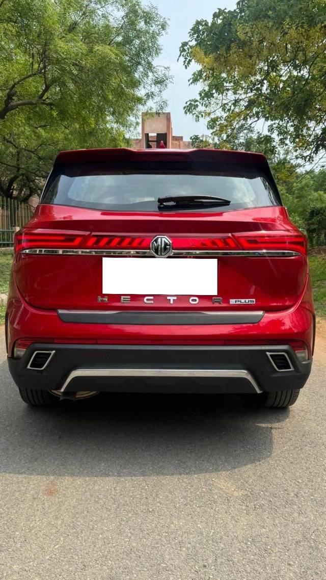 https://images10.gaadi.com/usedcar_image/4560943/original/processed_4e79c040659f691f935791d1dd3334d7.jpg?imwidth=6402