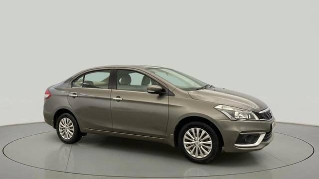 https://images10.gaadi.com/usedcar_image/4560956/original/08f2fdbc5e1e48d2f6dac1193bb40a00.jpg?imwidth=6400