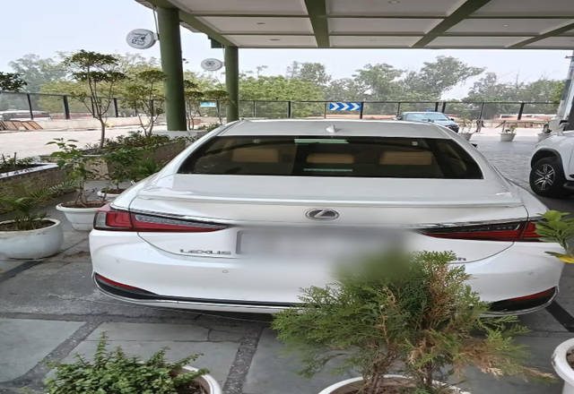https://images10.gaadi.com/usedcar_image/4560992/original/74d54026-3d76-45f7-a70d-b44afd77c7b6.?imwidth=6402